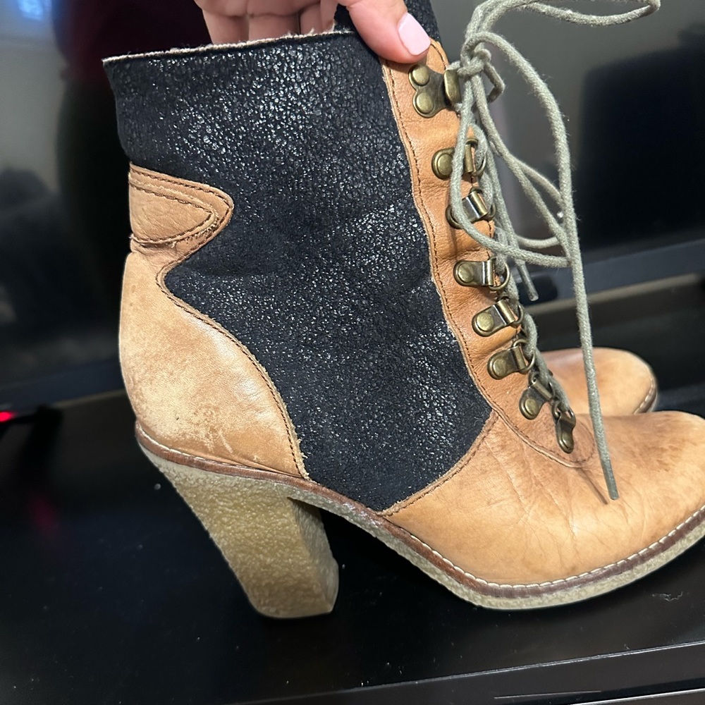 Sam Edelman Tara faux fur lined booties. Size 8